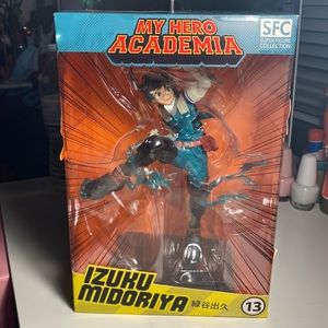 Izuku Midoriya/Deku My Hero Academia super figurine.